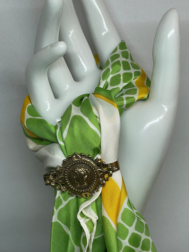 Cameo Scarf Clip